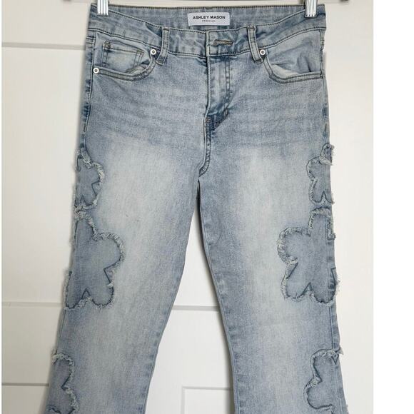 Ashley Mason Premium Distressed Floral Light Blue Jeans Bootcut 3/26 - Picture 3 of 7